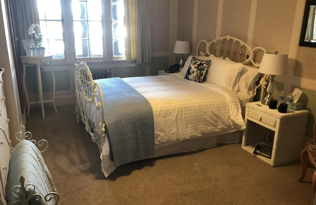 The Latch Inn-1